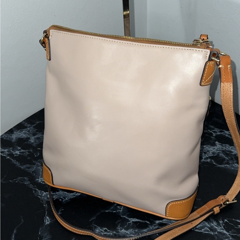 Dooney & Bourke Handbag Wexford Smooth Leather Crossbody Bag AUTHENTIC - Picture 8 of 11